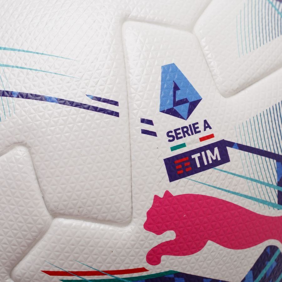 PUMA Ballon Serie A Orbita FIFA Quality Pro Ballon de Match - Blanc/Bleu/Crépuscule