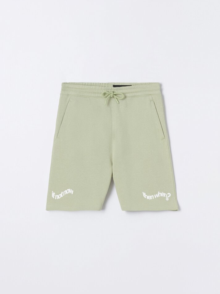 Bermuda de pelúcia estampada - Verde claro
