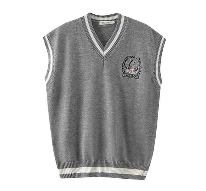 WidoWilder - V-hals vest met haaienmotief