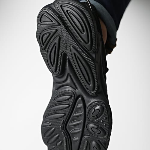 Baskets Ozweego EE6999 Core Black Grey Five