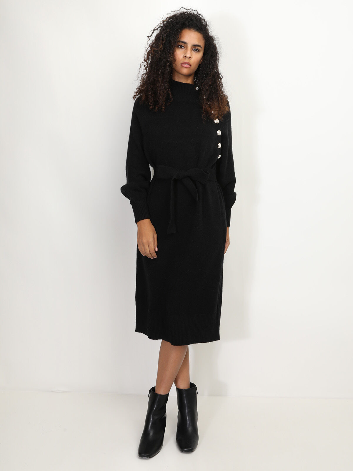Robe pull à ceinture et boutons- Noir