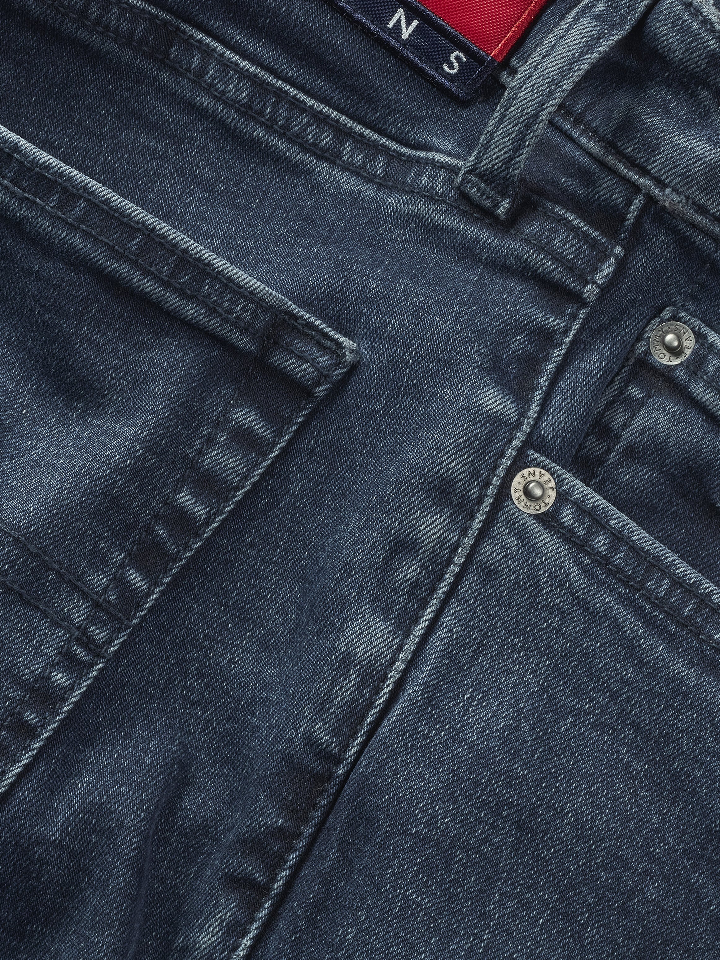 Tommy Jeans Tapered-fit-Jeans »Austim Slim Tapered« mit Logostickereien
