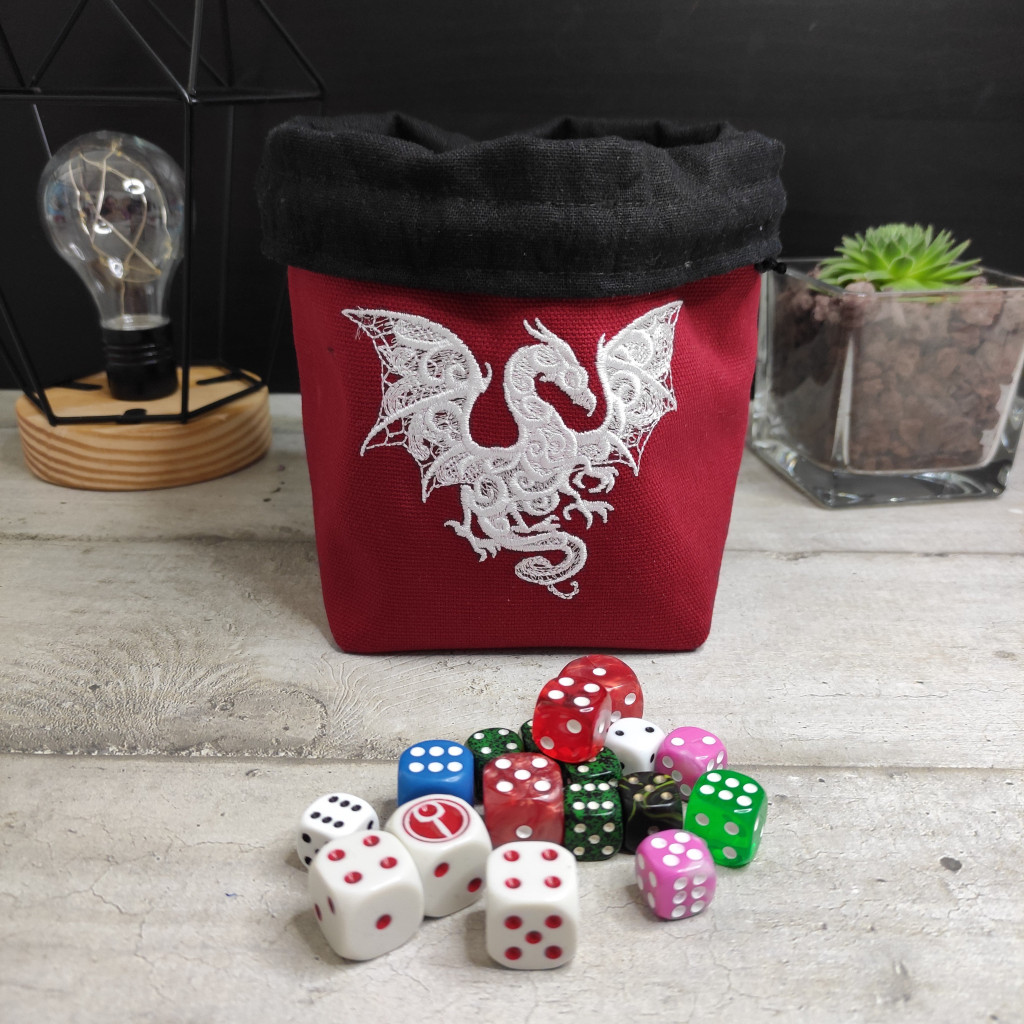 Bourse à dés carrée Rouge et noire- Dragon de fumée