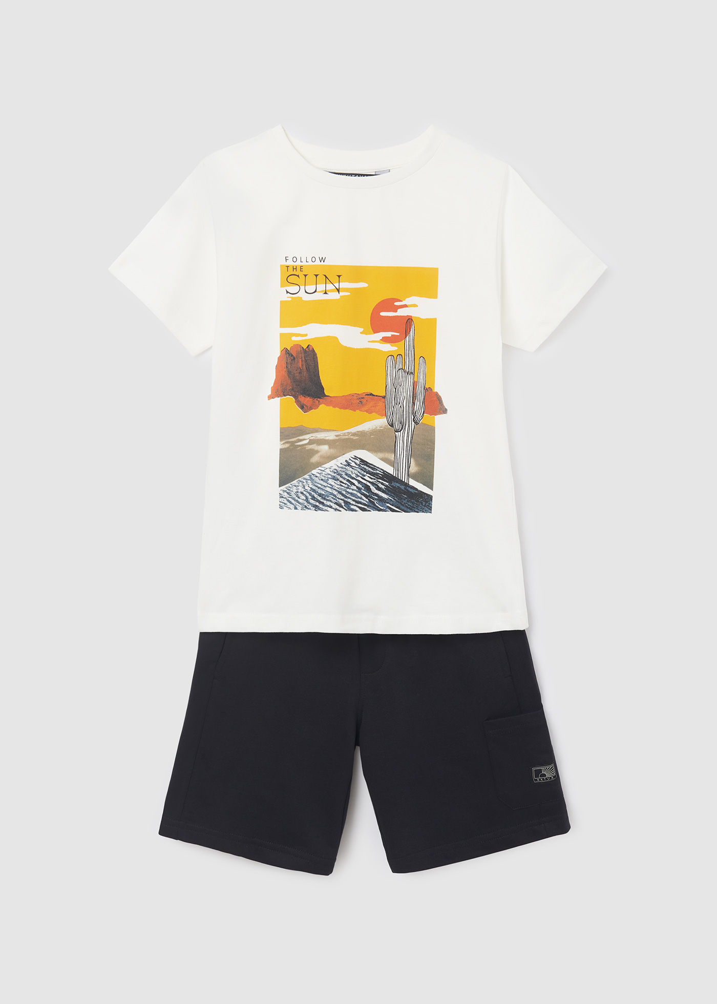 Conjunto de duas peças em algodão sustentável para meninos