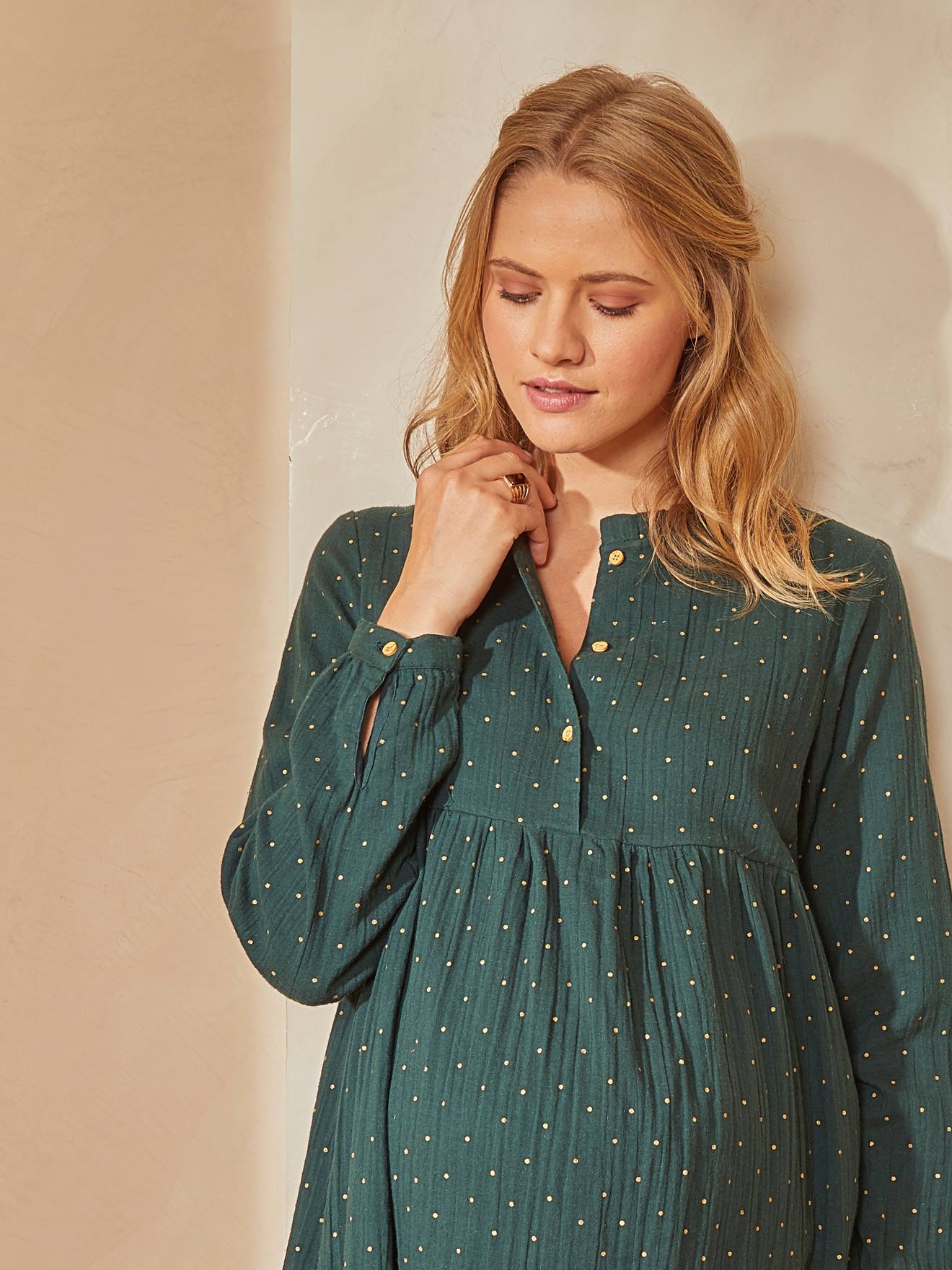 Vestido de maternidade e amamentação em chiffon de algodão estampado cinza escuro