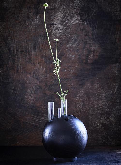 The Oak Men  Lebowski holder, sort - egetræ/metal