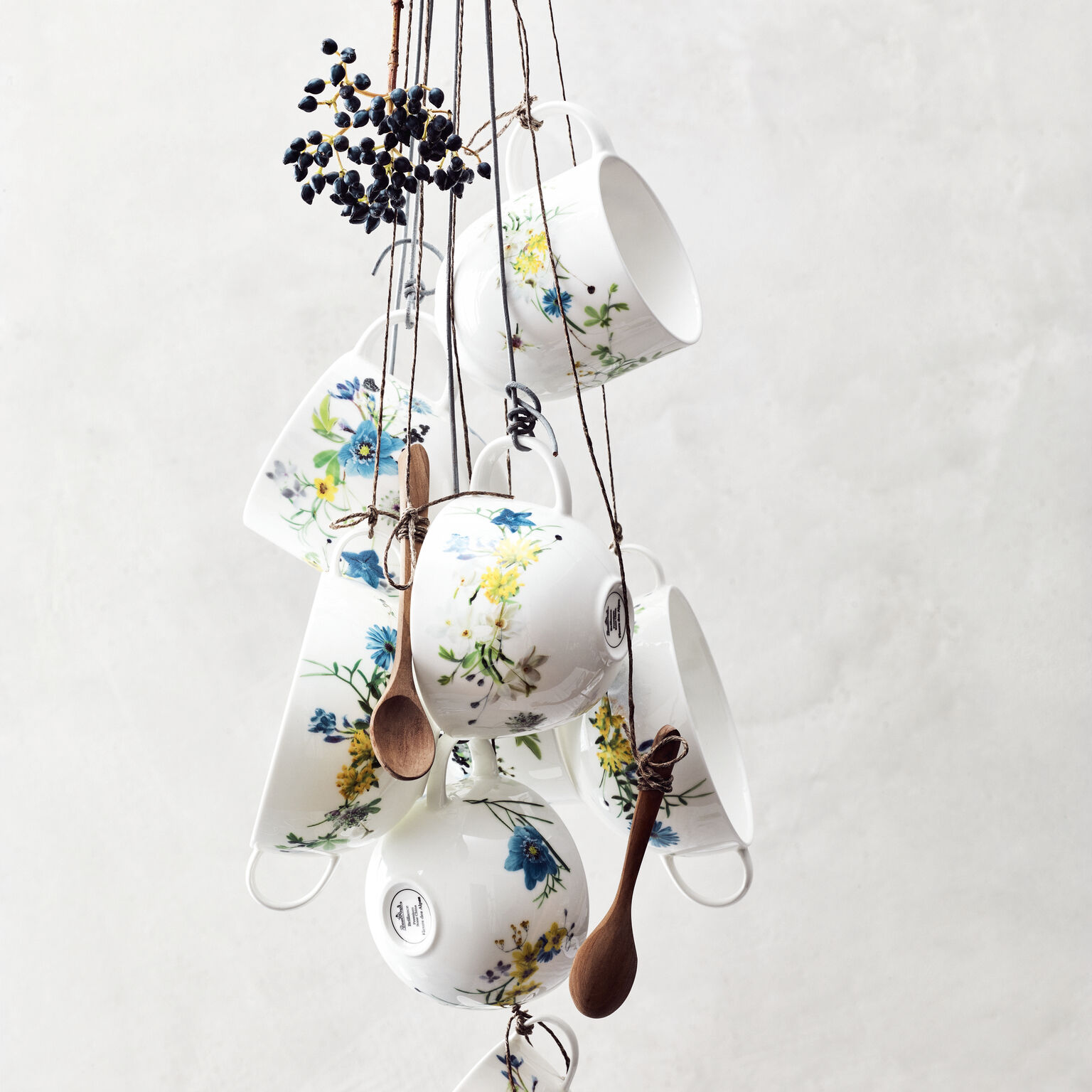 Brillance Bone China Fleurs des Alpes Becher mit Henkel