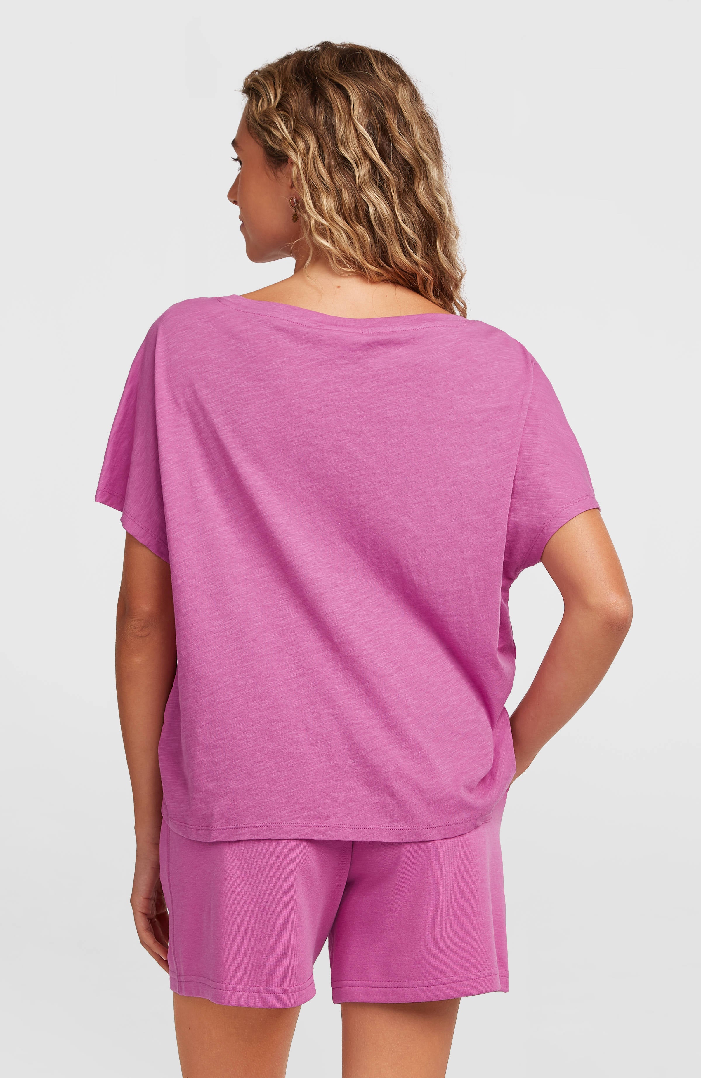 Essentials O'Neill Script Scoop Neck T-shirt