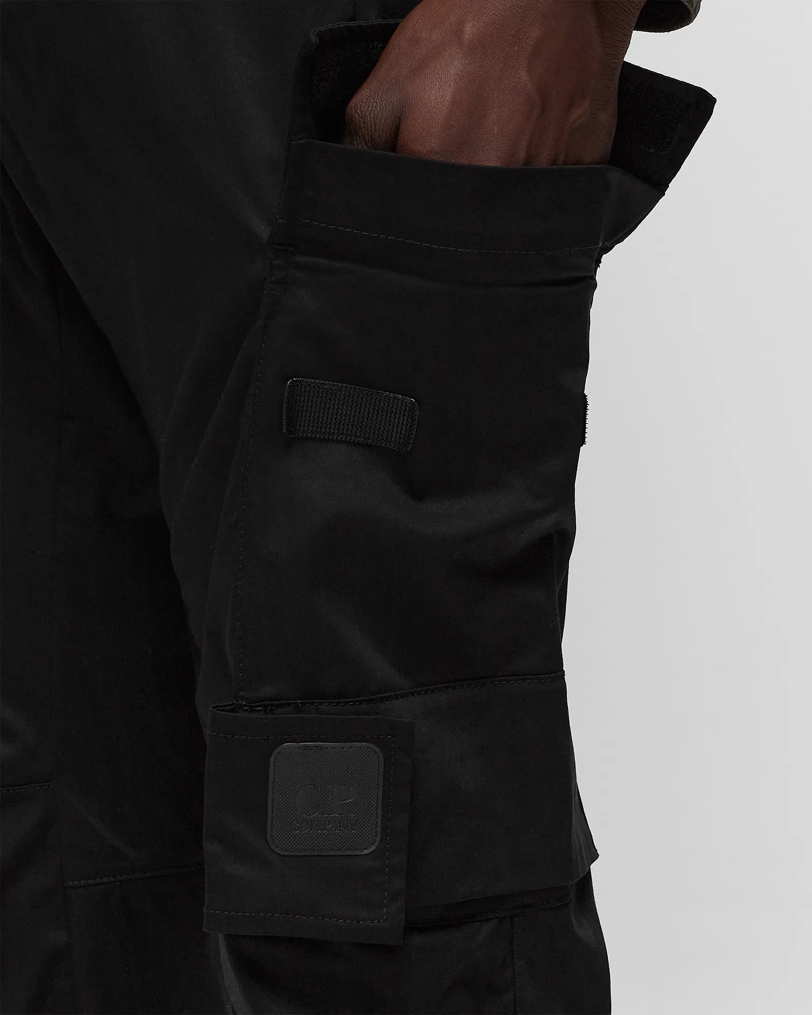 C.P. Company STRETCH SATIN PIECE DYED PANTS - CARGOPANT