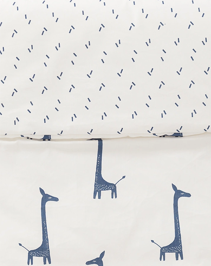 Fußsack GIRAF (40x80) für Babyschale in weiß/blau