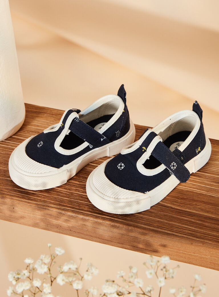 Baskets ouvertes bleu marine à imprimé fantaisie