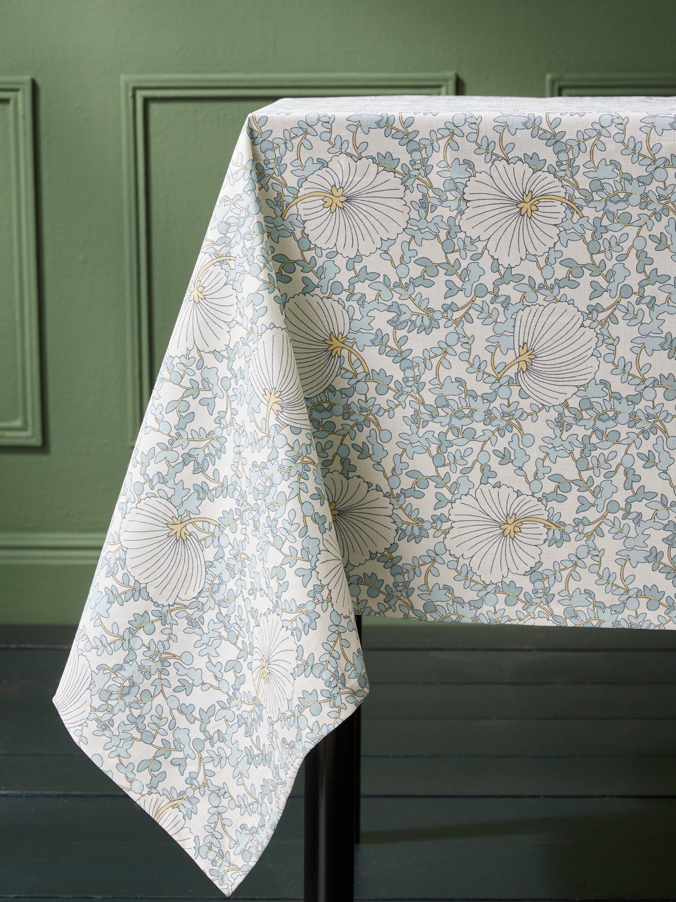 Nappe fleurie en coton enduit