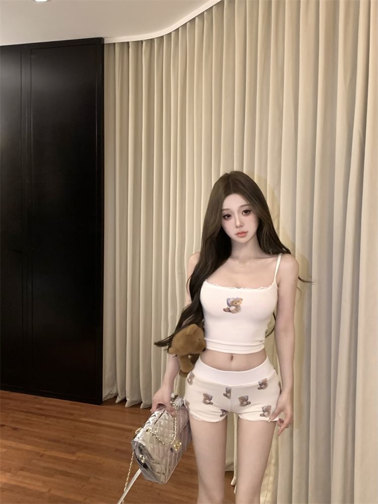 NENE - Scoop Neck Bear Print Cami Top / Mid Waist Shorts / Broek (Diverse ontwerpen)