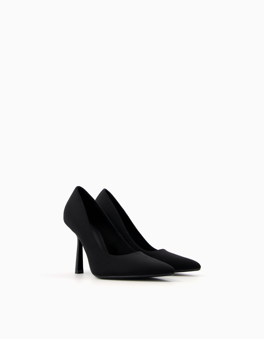 Sapatos de salto alto