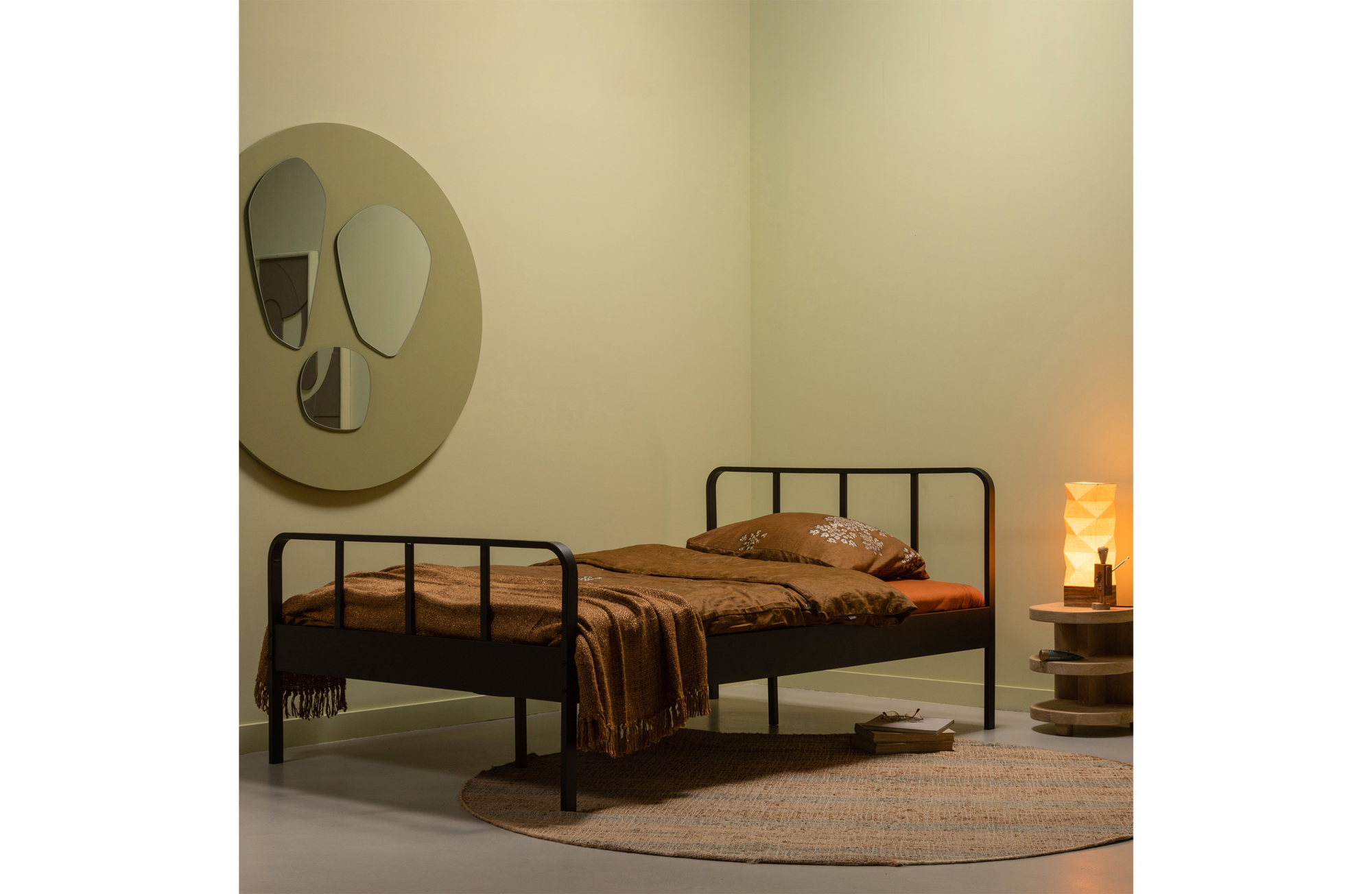 WOOOD bed twijfelaar Mees - 120x200cm Mees bed twijfelaar - Zwart