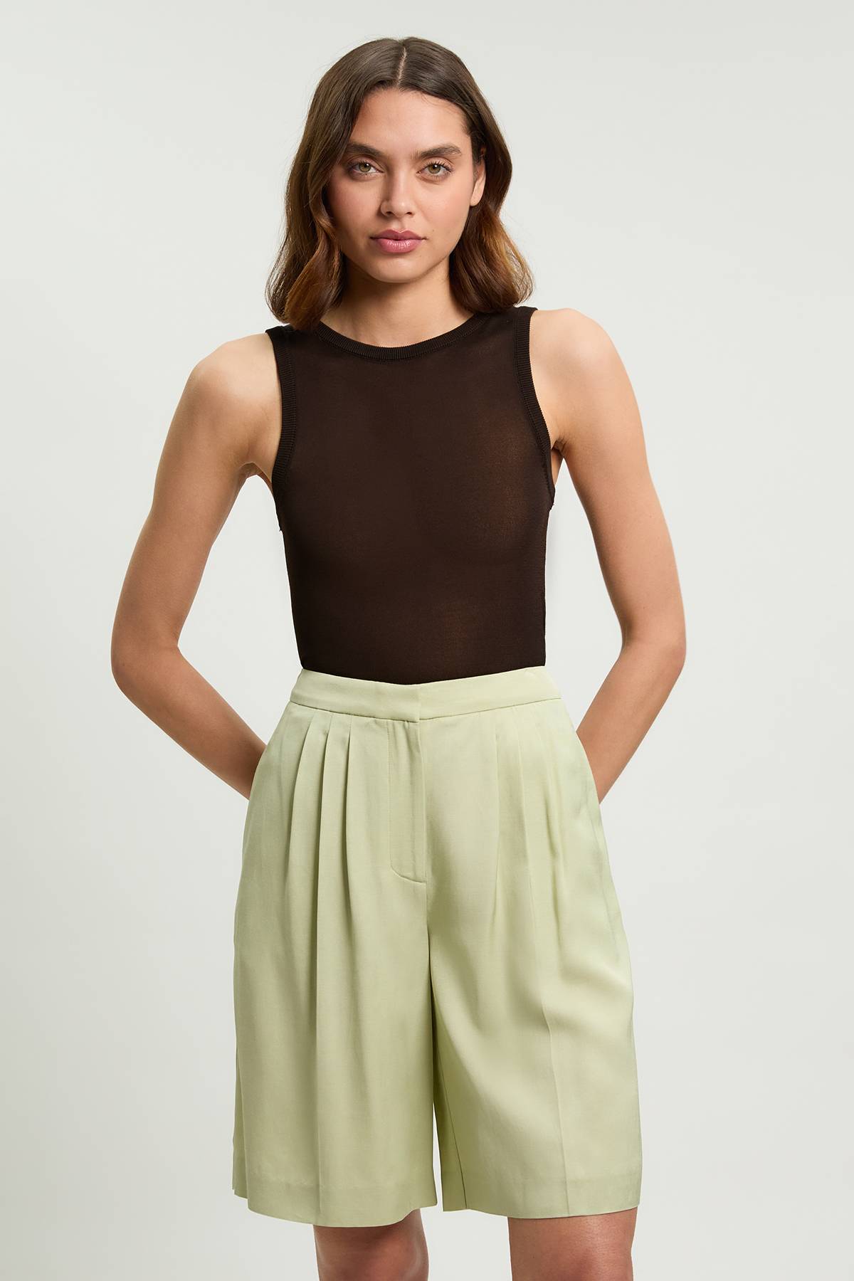 KarenMillen Short Court Tailleur En Mélange De Lin Poli