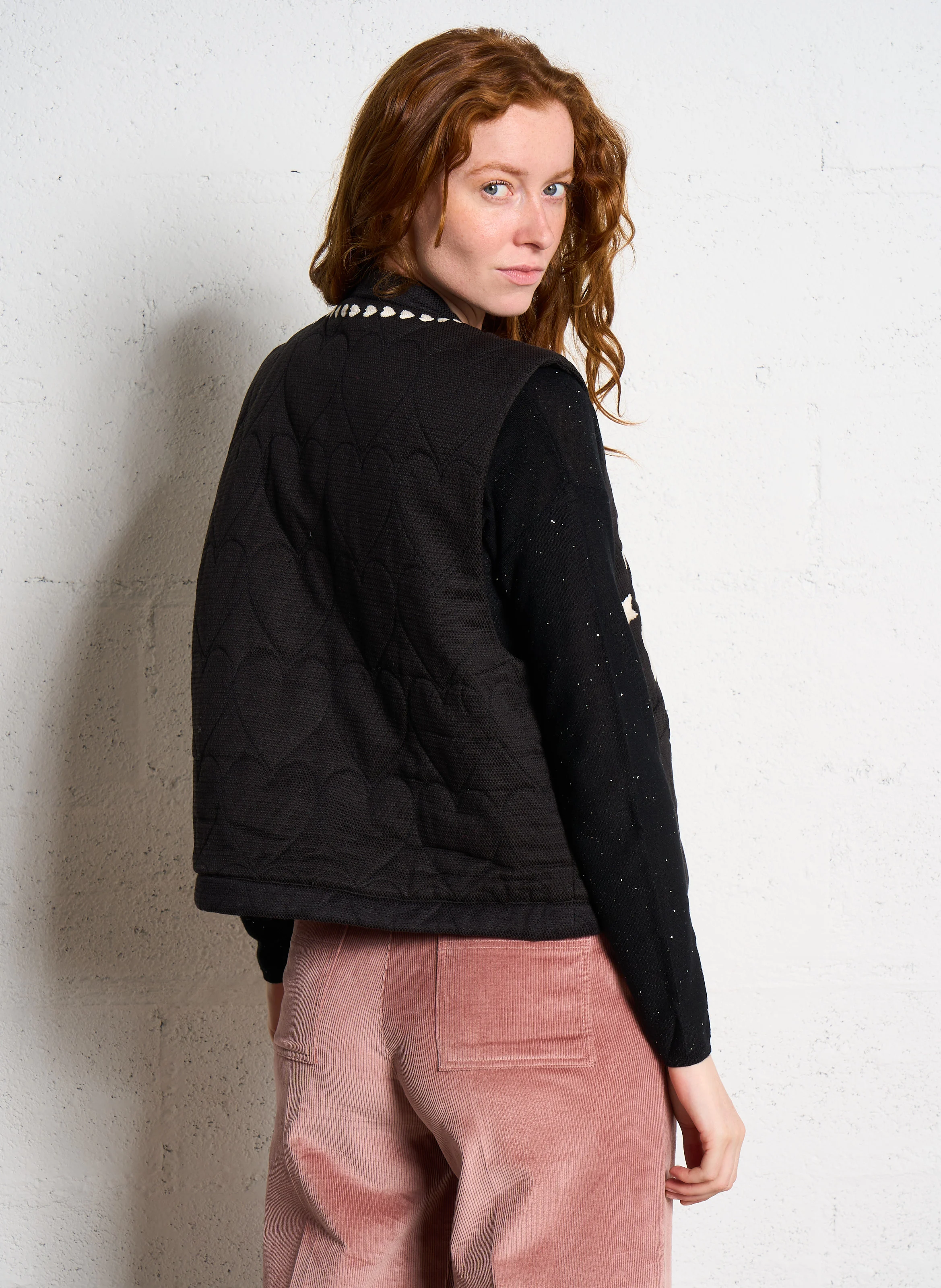 BERRY - Veste sans manches en coton mélangé brodé | Noir