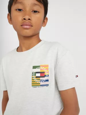 Camiseta Varsity com Logo nas Costas