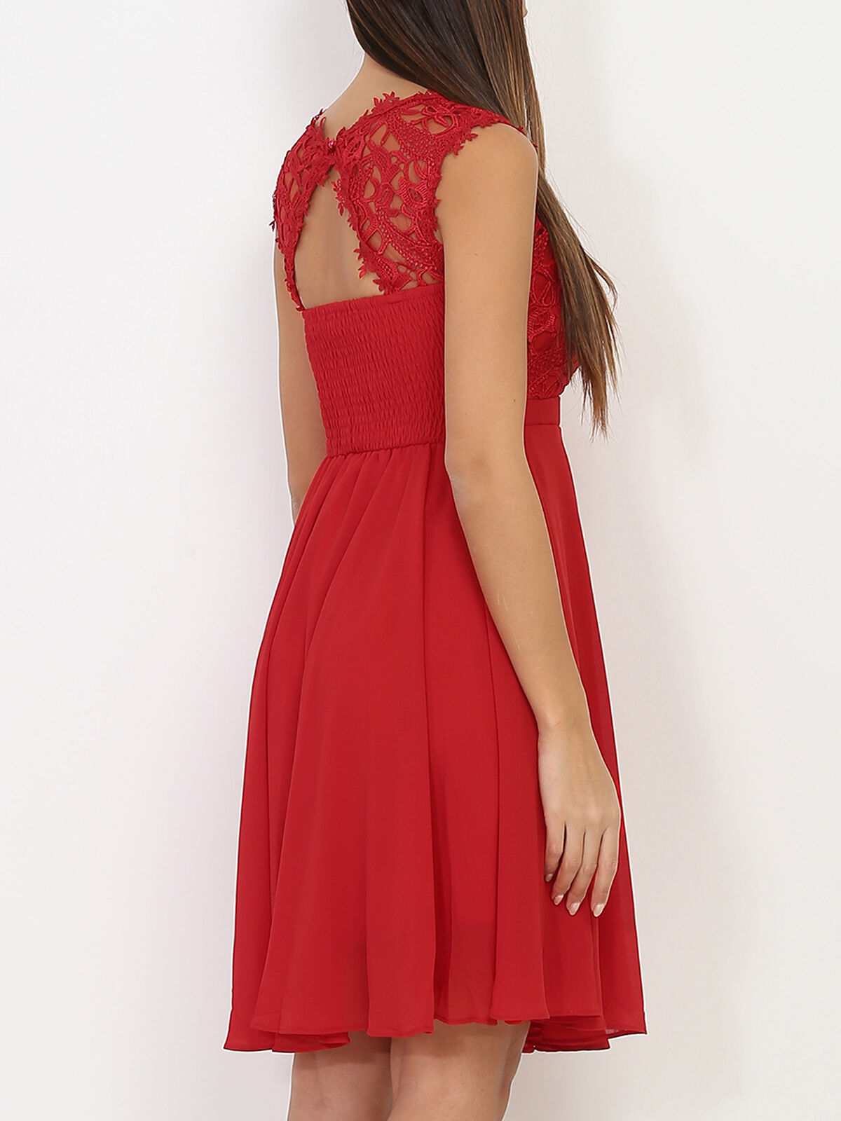 Robe avec dentelle- Rouge