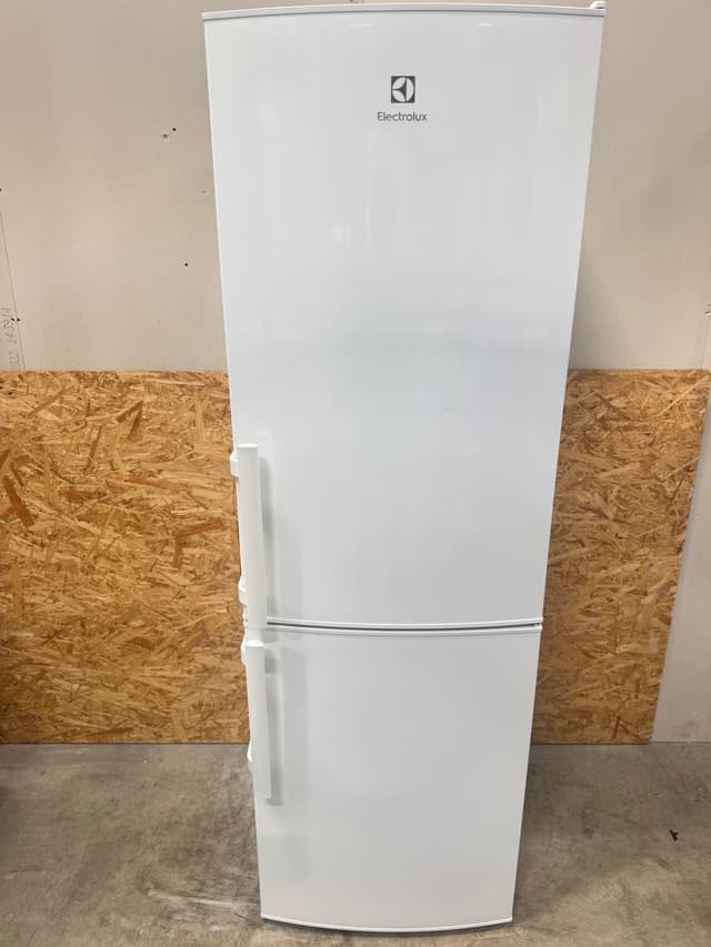 Electrolux køle/fryseskab LNT3LE34W2