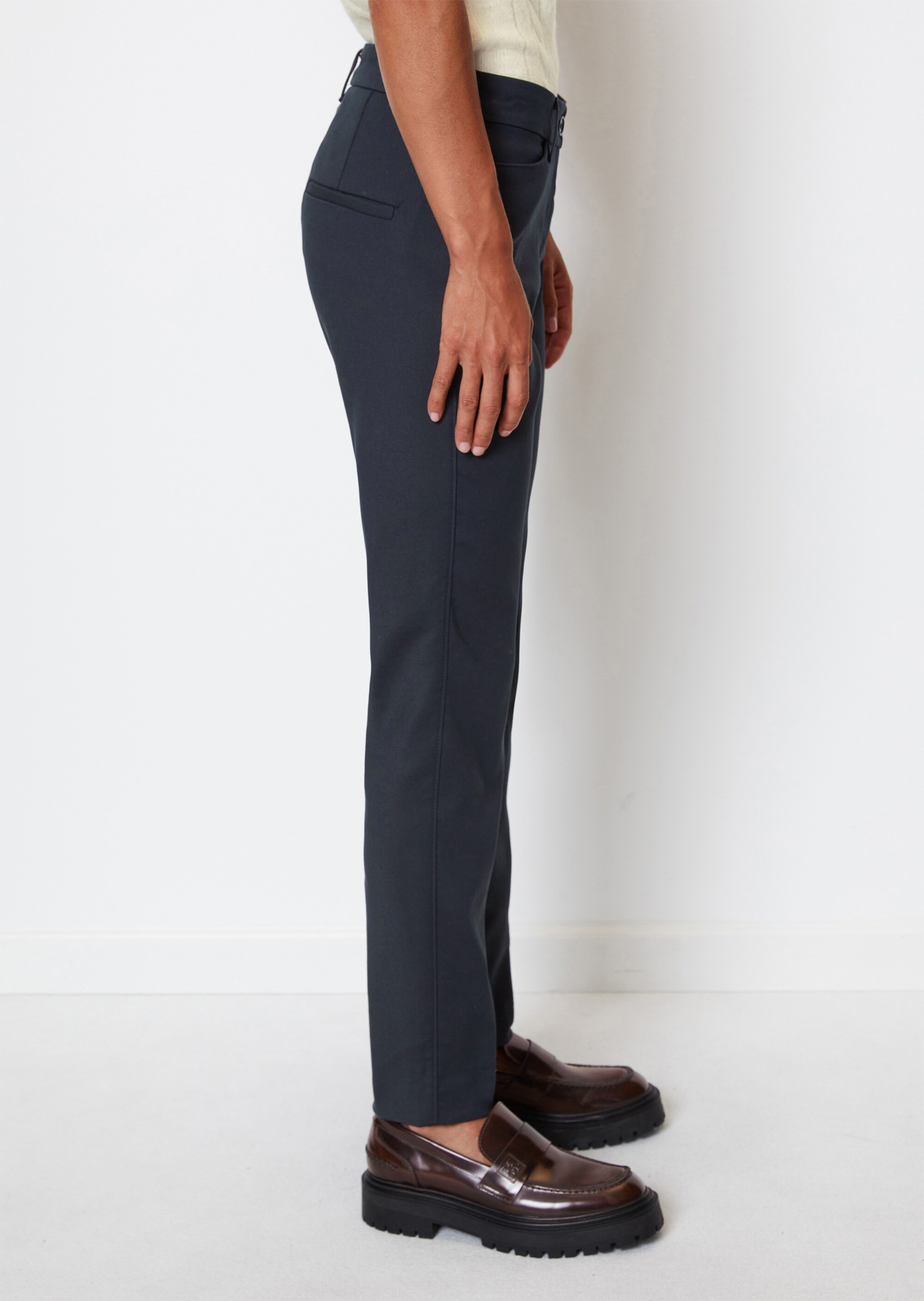 Hose Modell TIVA slimaus stretchigem Twill