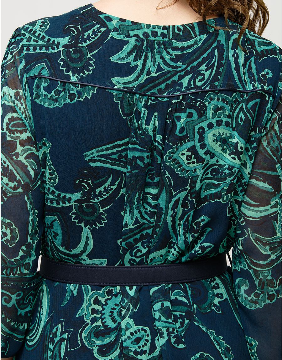 Robe verte voile à motif