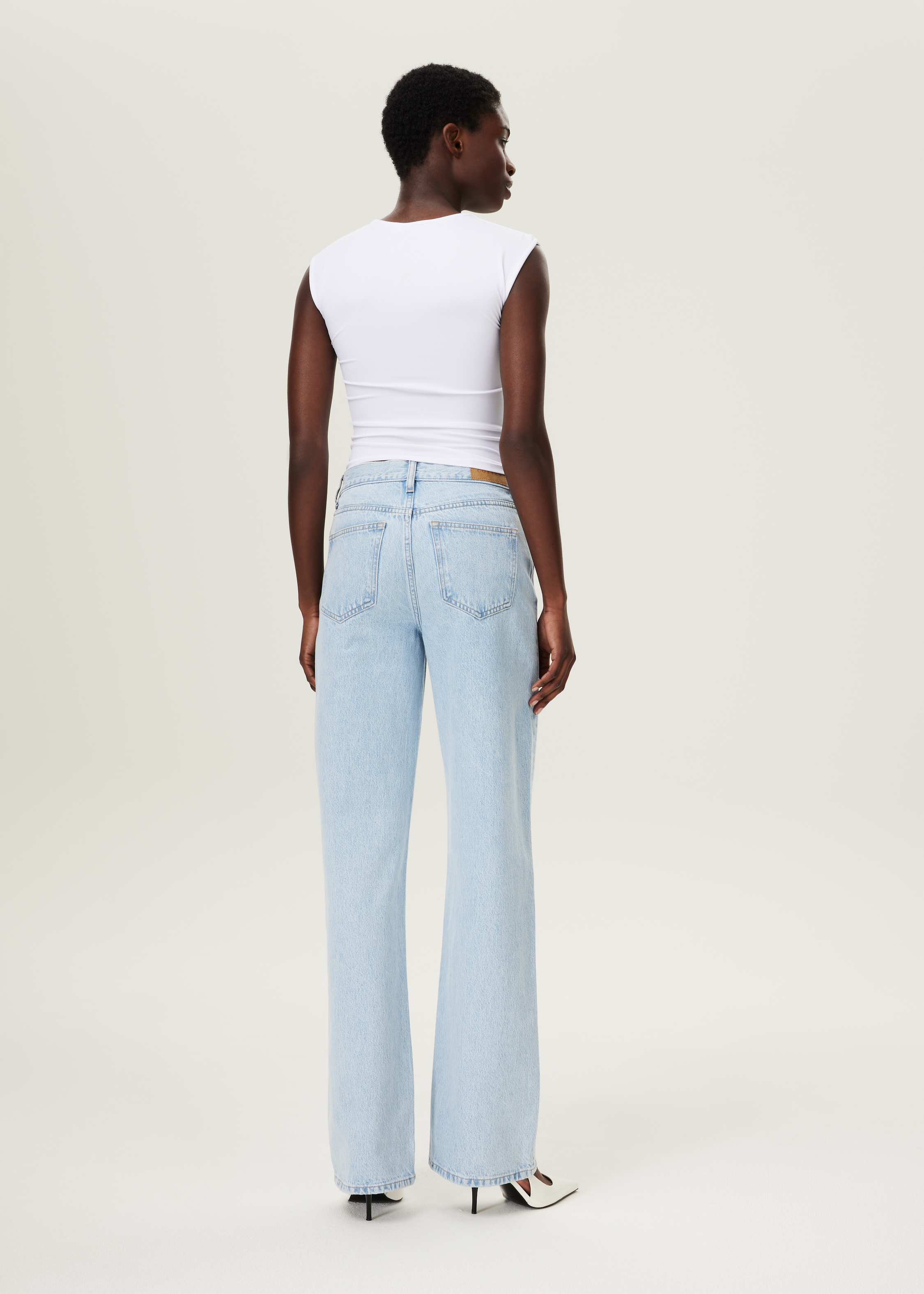 TESS - Relaxed straight leg jeans