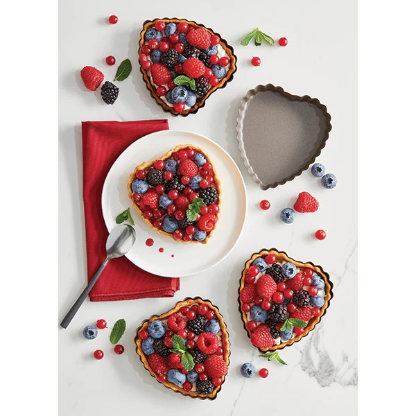 Set de 4 moules à tartelette coeur revêtement antiadhérent 11 cm Matho