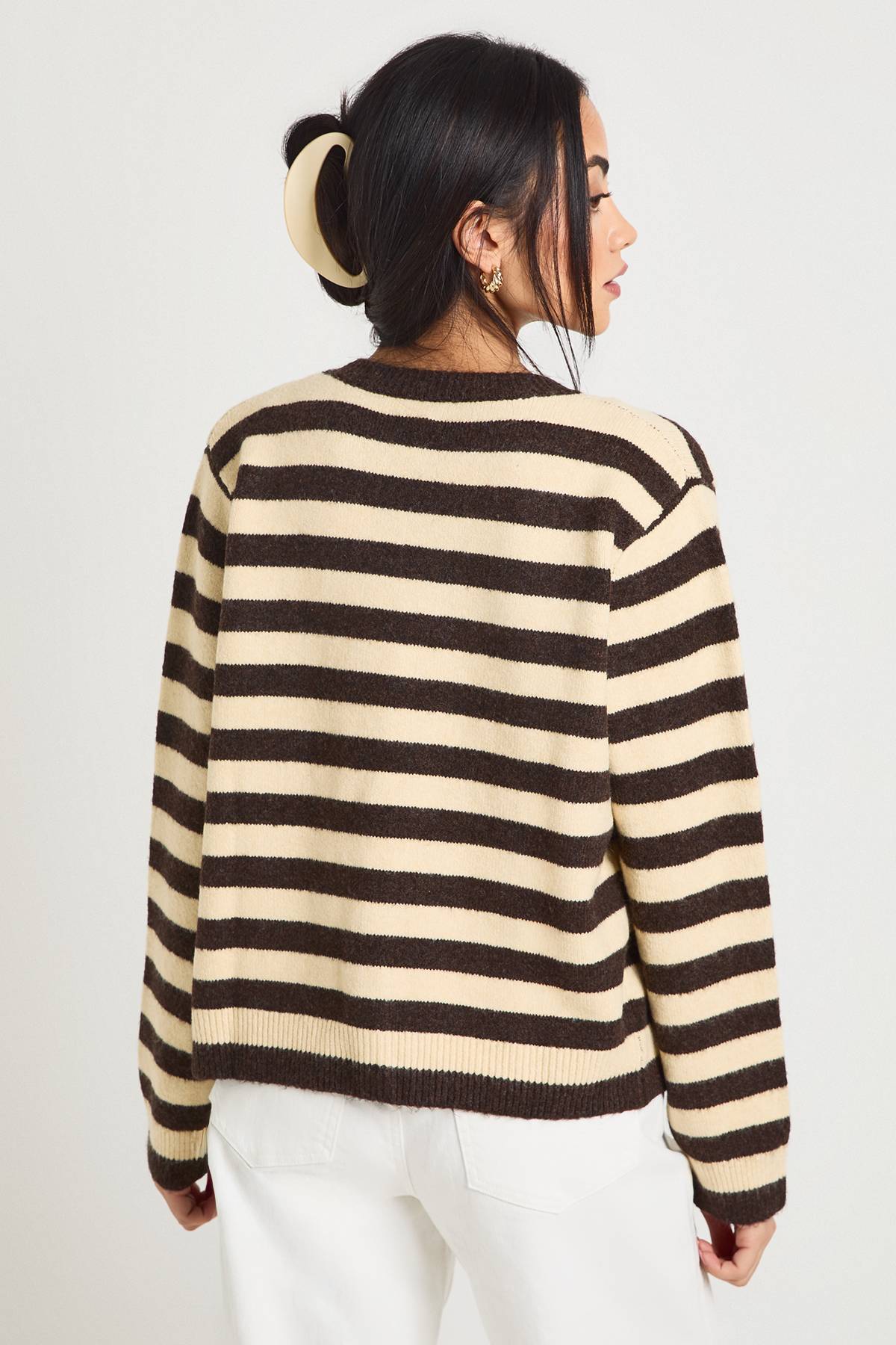 boohoo Super Soft Striped Knitted Boxy Fit Cardigan and Knitted Crop Top 2 Piece Set