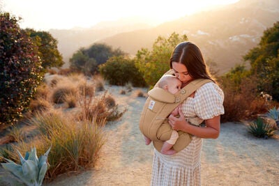 Ergobaby Omni Breeze Bæresele, Camel Brown