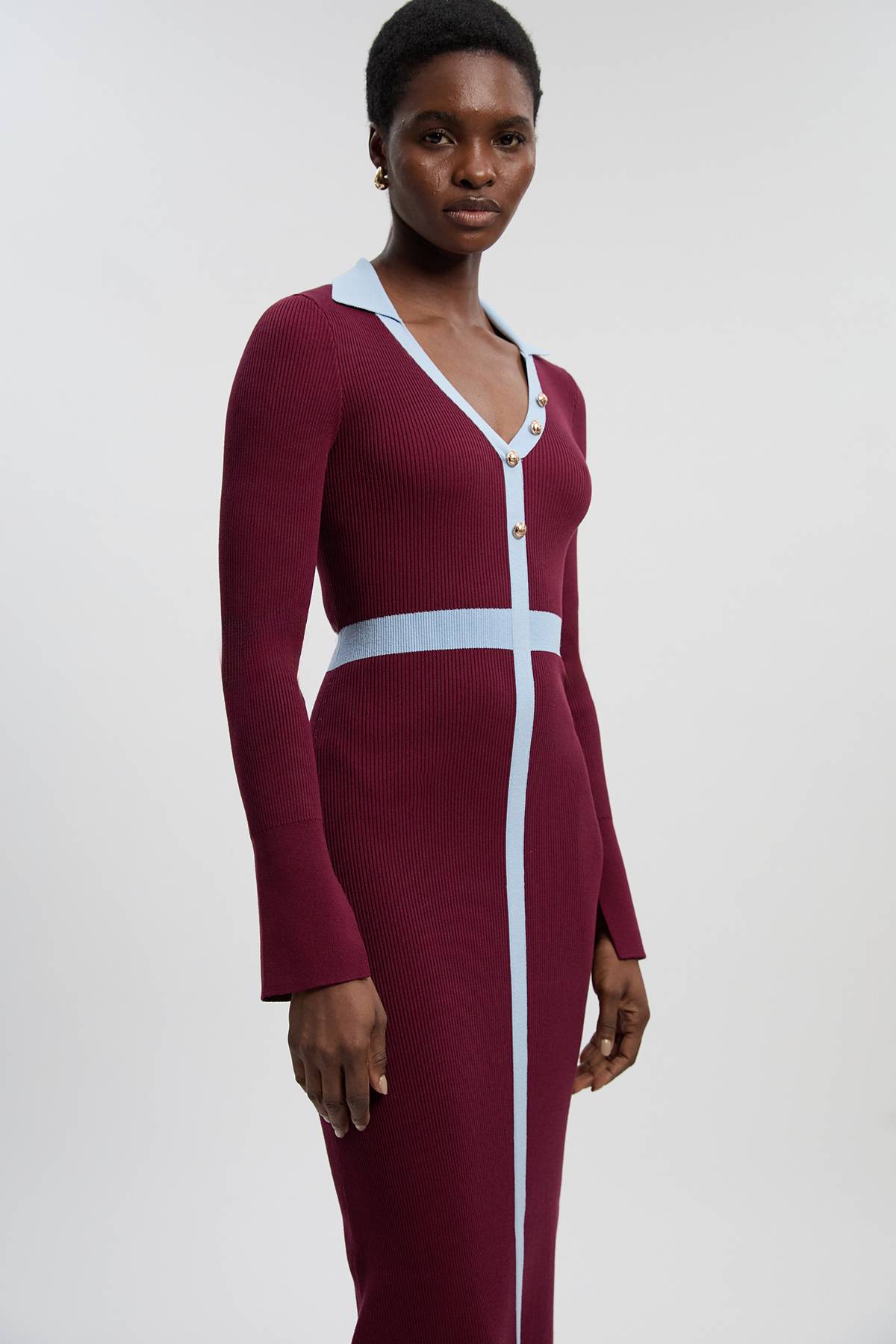 KarenMillen Robe Midi à Col en Maille Côtelée avec Détail Contrastant à la Taille