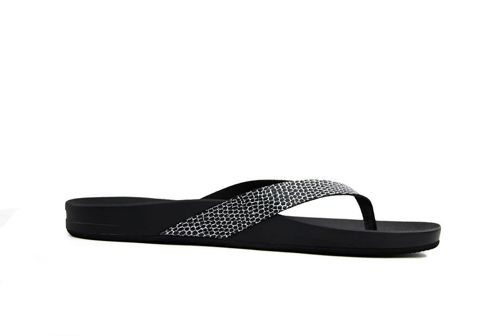 Reef Slipper Cushion Court Black Sassy