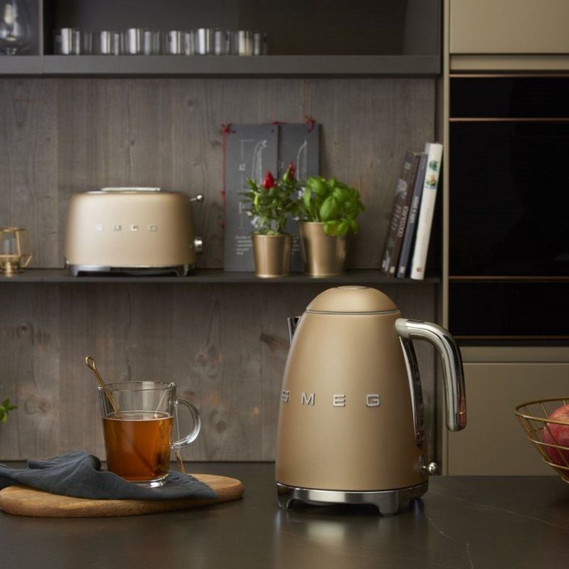 SMEG - KLF03 - Waterkoker - Roestvrij Staal - Jaren '50 Style - 1,7L