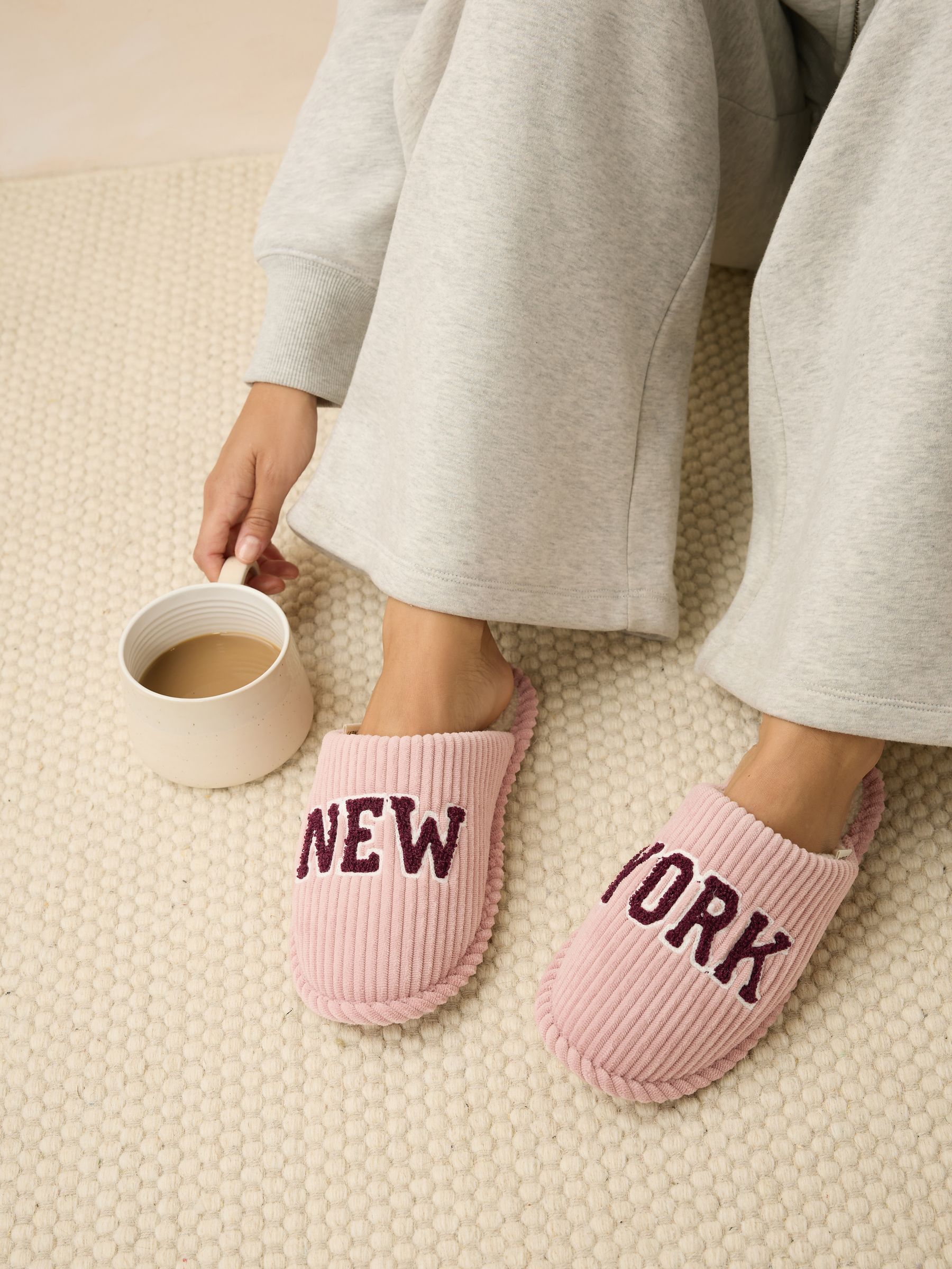 Roze - Cord Slogan Mule Slippers