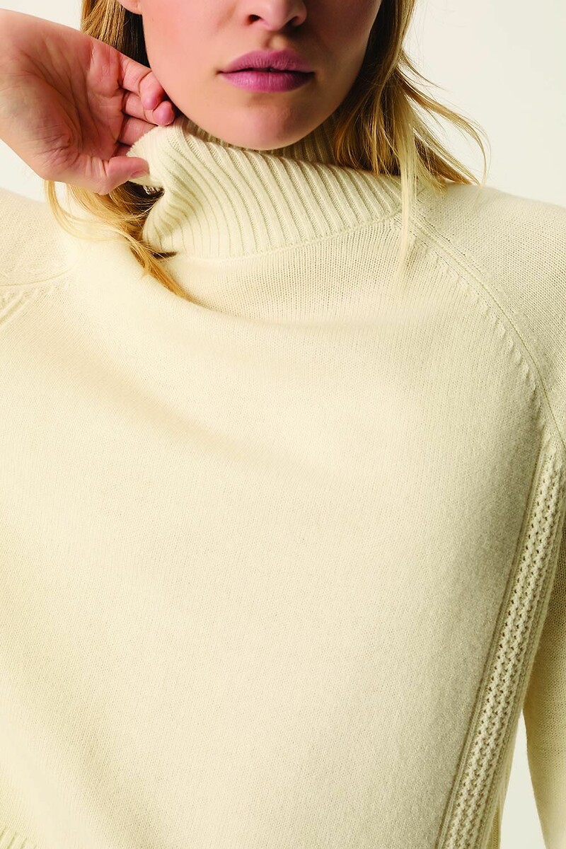 DES PETITS HAUTS<br>Suéter de lã com gola alta, ARAMIS