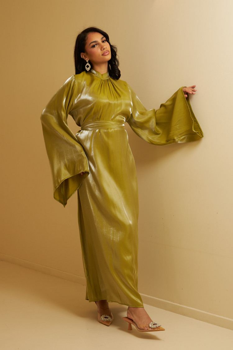 Robe pistache satinée et pailletée