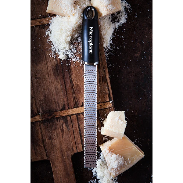 Râpe zesteur Premium Classic noire Microplane