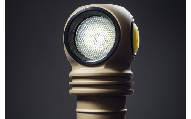 Armytek Wizard C2 Pro Magnet USB Multifunktionstaschenlampe mit Anzeige von Temperatur / Ladezustand / Status