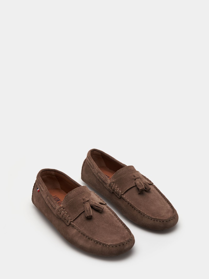 Loafers unissexo em camurça com berloques