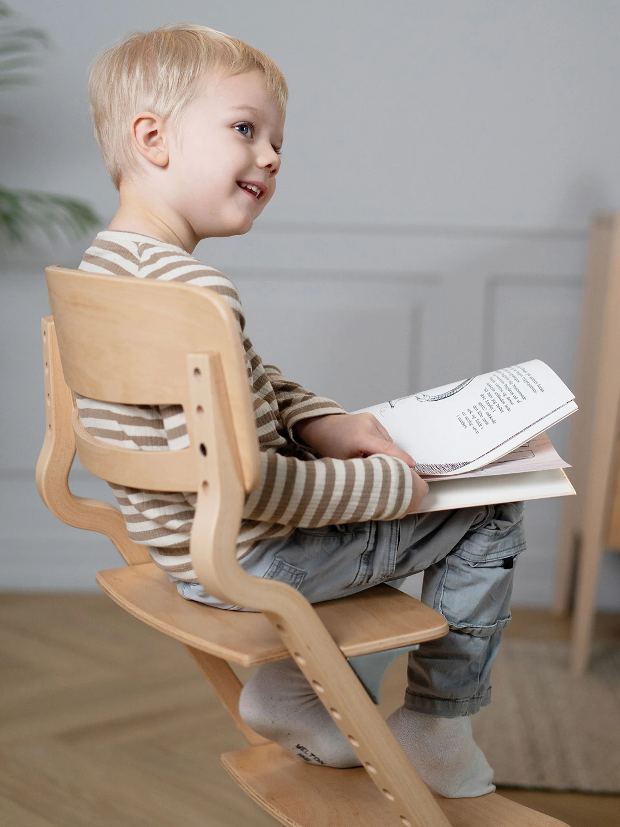 Houten kinderstoel Leander Louie