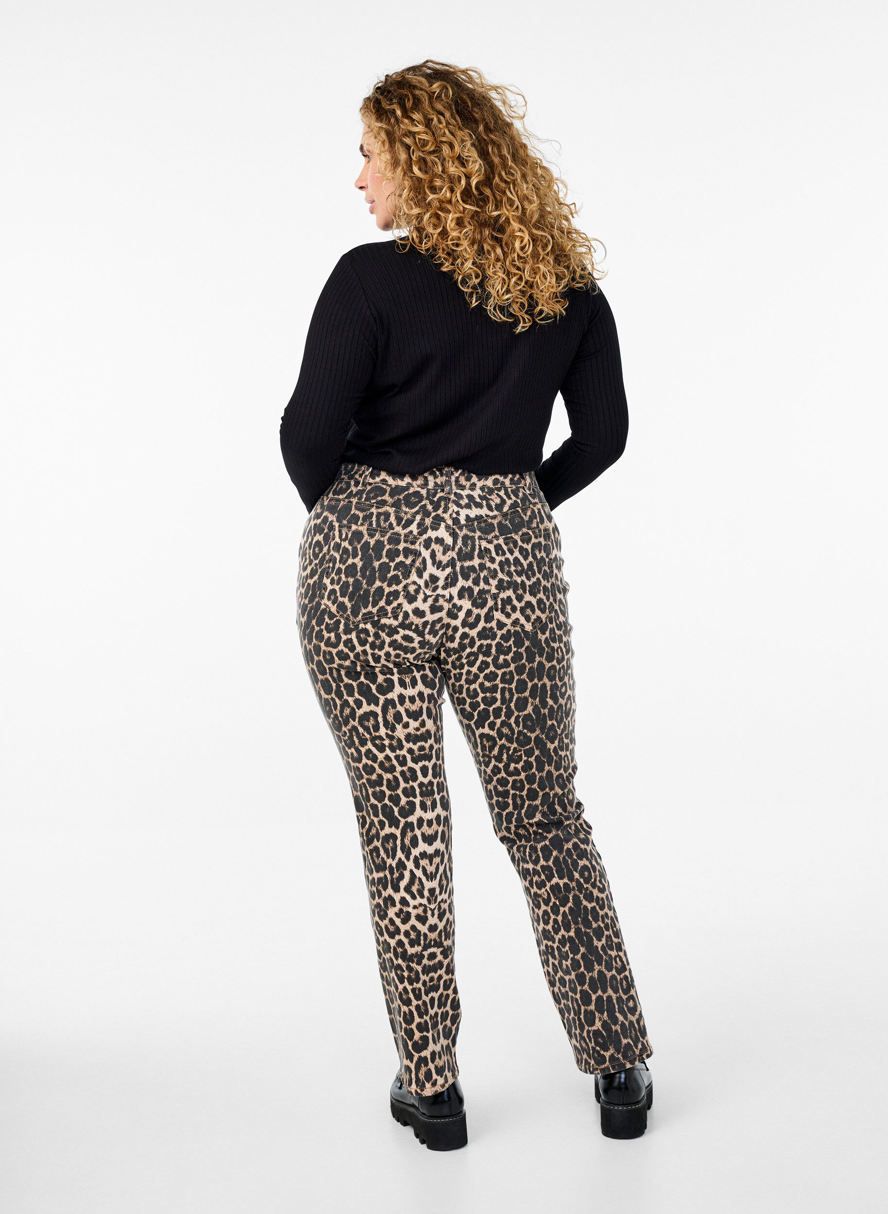 Emily jeans med leopardprint