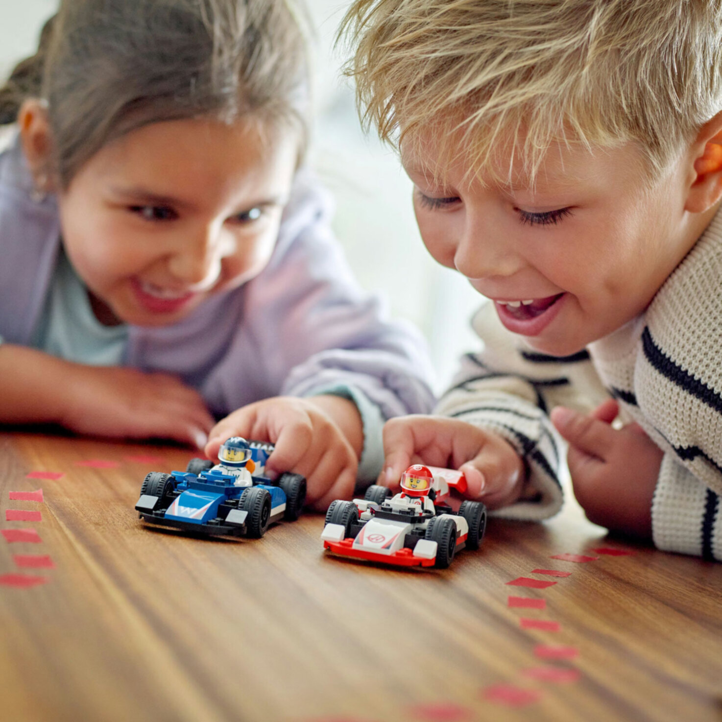 LEGO® City 60464 F1 Williams Racig und Haas, ab 4 Jahren
