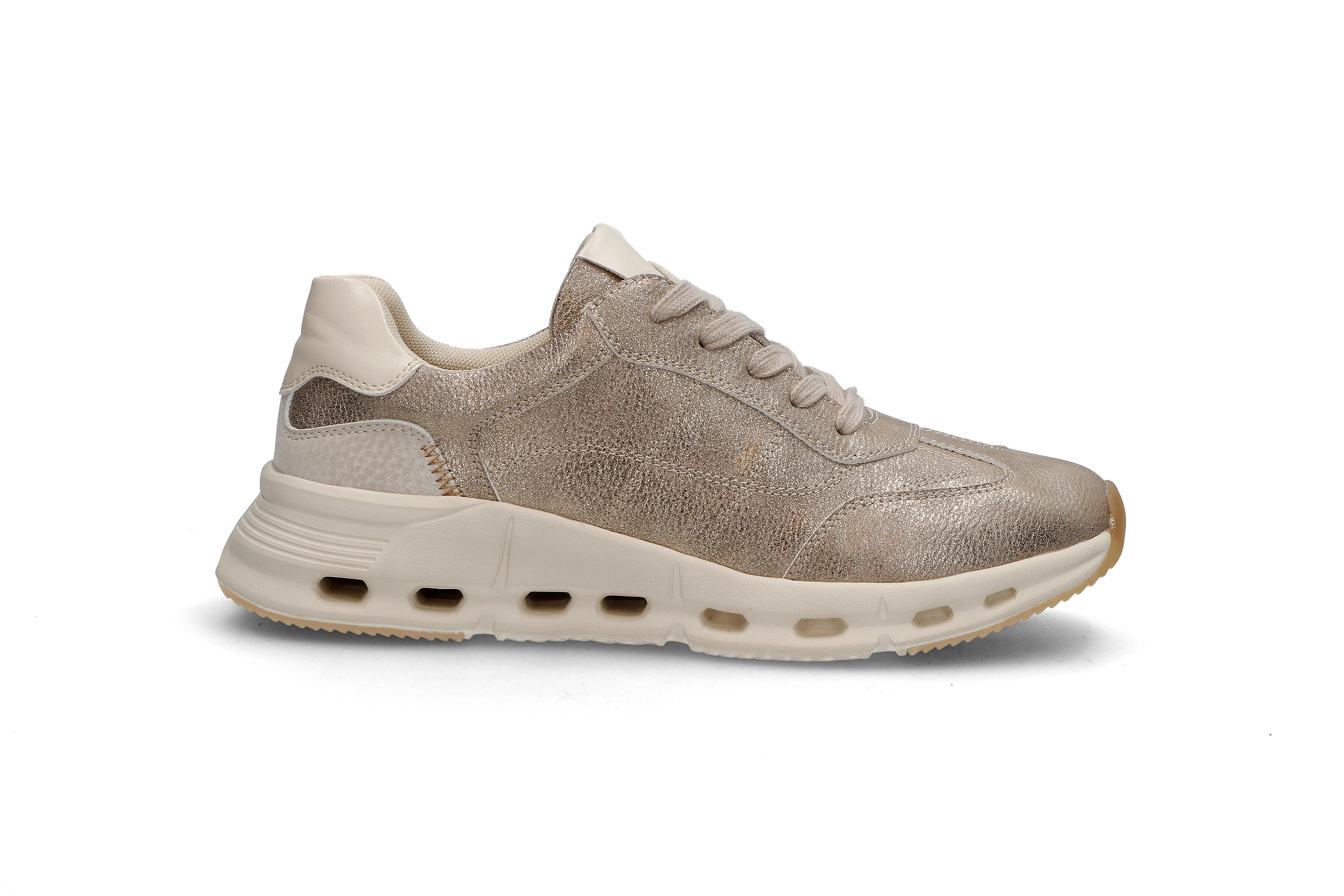 Sporty sneakers på trendy såle