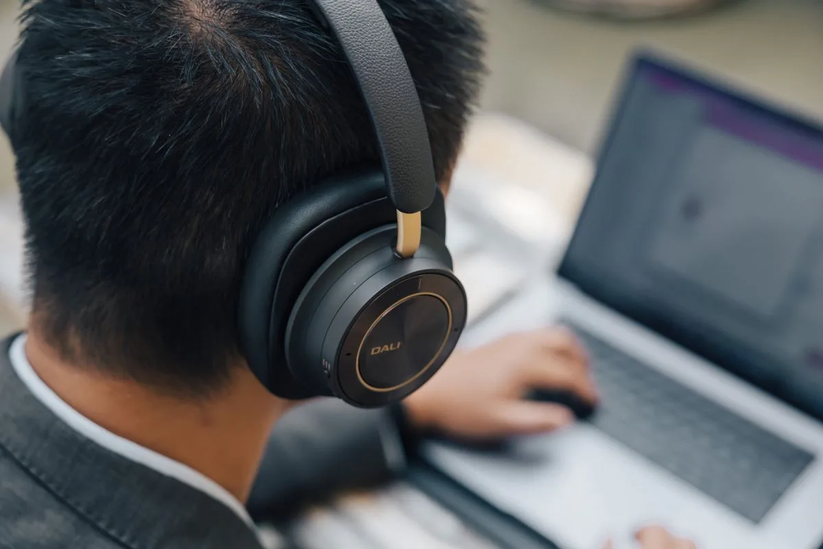 Dali IO-12 Chocolat foncé Casques Bluetooth