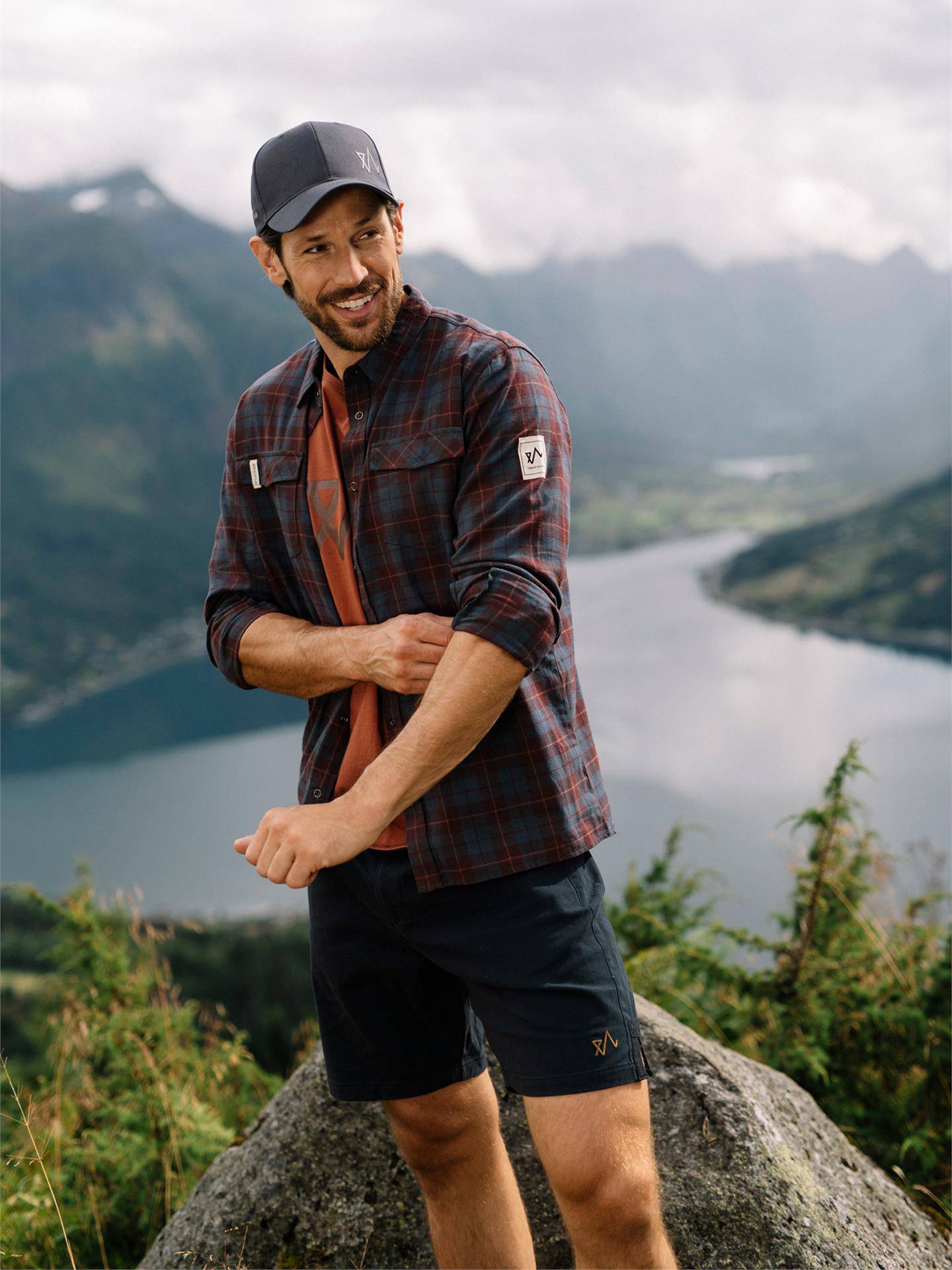 1222 Hike Skjorte