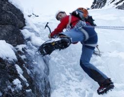Eisklettern im Piztal als besondere Geschenkidee