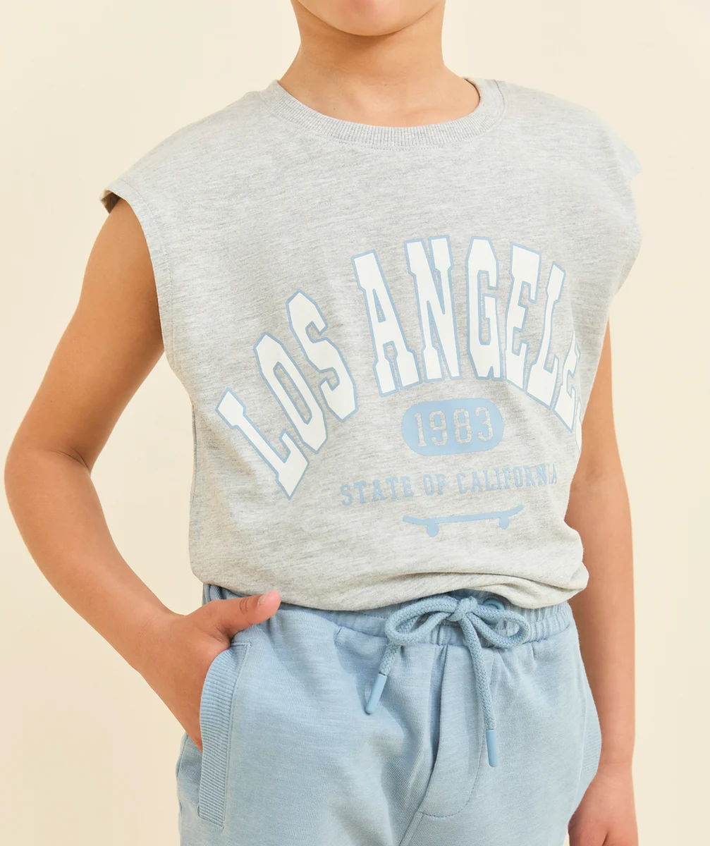 t-shirt sans manches garçon en coton bio gris motif campus