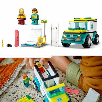 LEGO City 60403 Ambulanse og snøbrettkjører