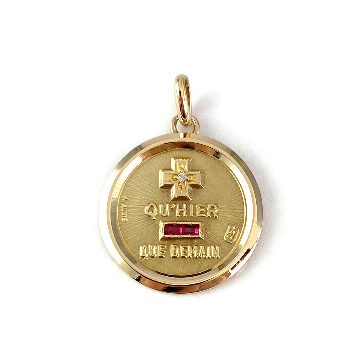 Pendentif AUGIS d'occasion or 750 jaune rubis synthétiques