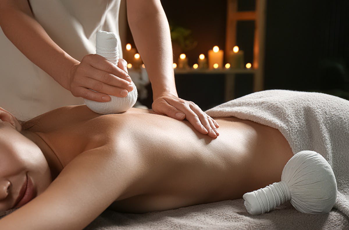 Kräuterstempelmassage St. Leon-Rot